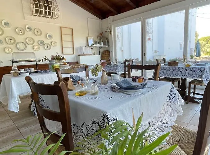Masseria I Raffi مزرعة للإقامة