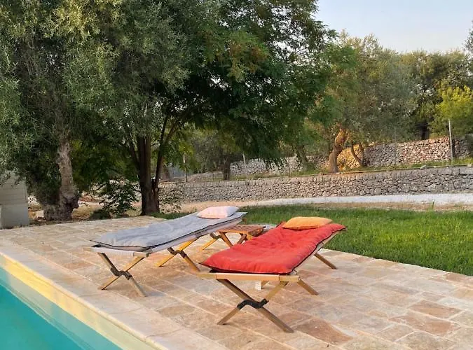 مزرعة للإقامة Masseria I Raffi *